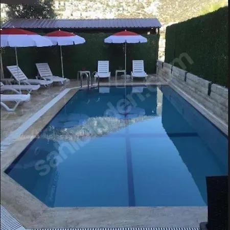 Kalkan Merkezde 2 Kisilik Ortak Havuzlu Daire 카스